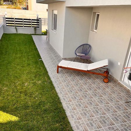 Three Cats Apartment Нікіті Екстер'єр фото