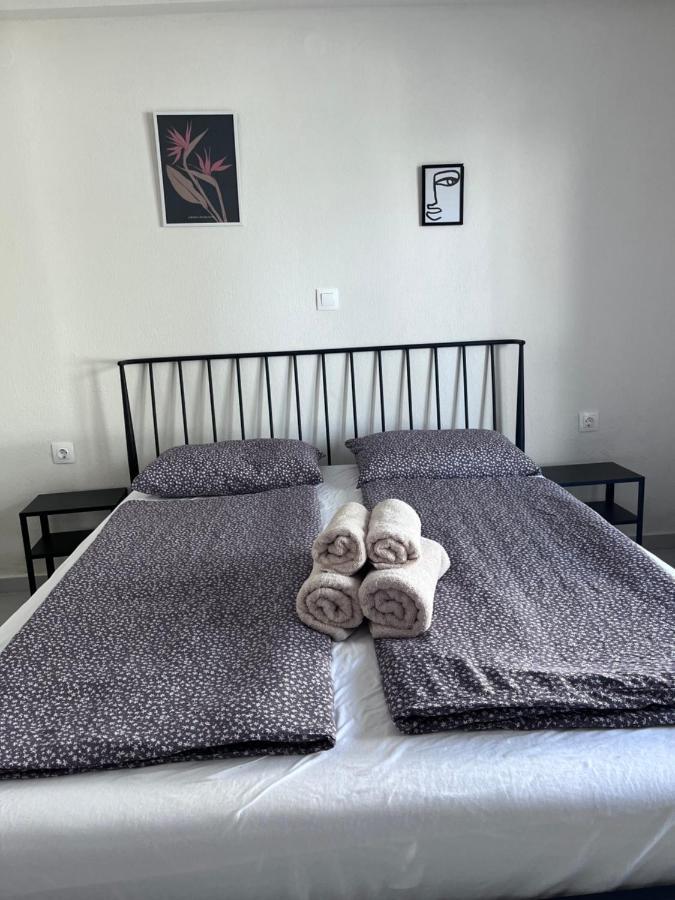 Three Cats Apartment Нікіті Екстер'єр фото